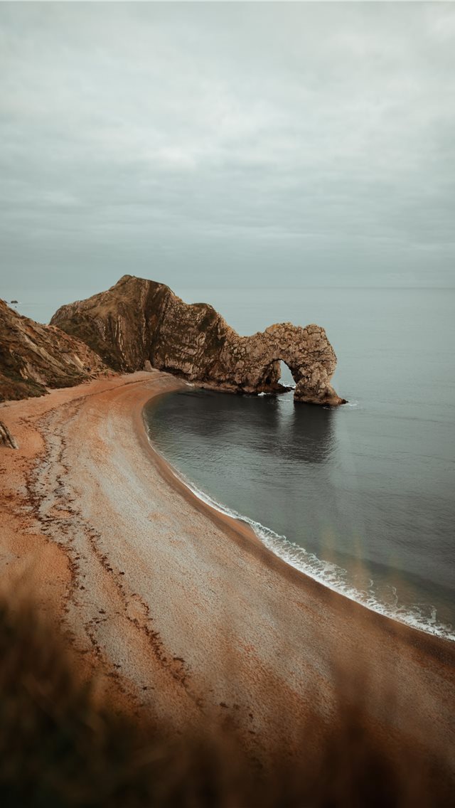 640x1136 landscape photography of seacoast - uk iPhone Wallpaper