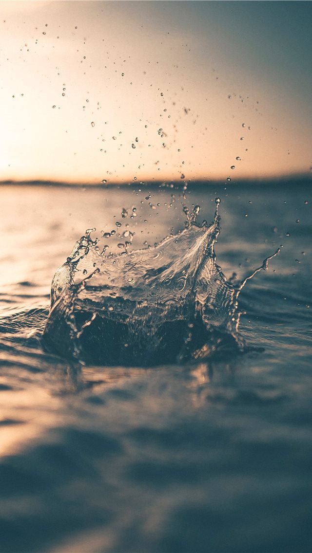 640x1136 selective focus photography of water splash - ocean iPhone Wallpaper