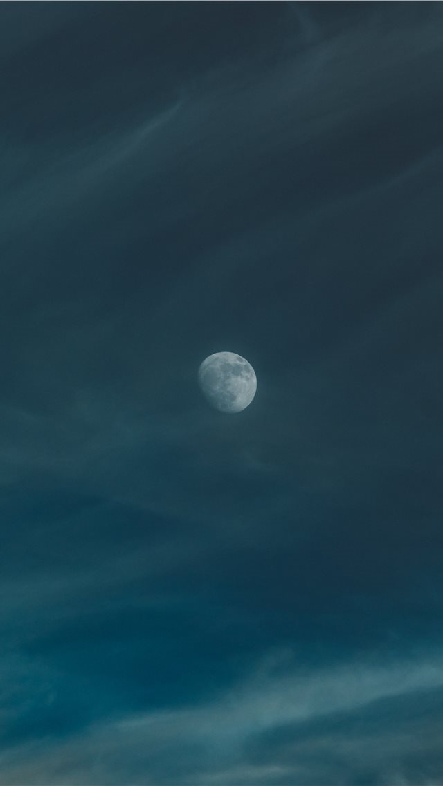 640x1136 moon on gloomy sky - moon iPhone Wallpaper