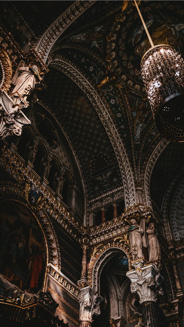 640x1136 chandelier inside building - grey iPhone Wallpaper