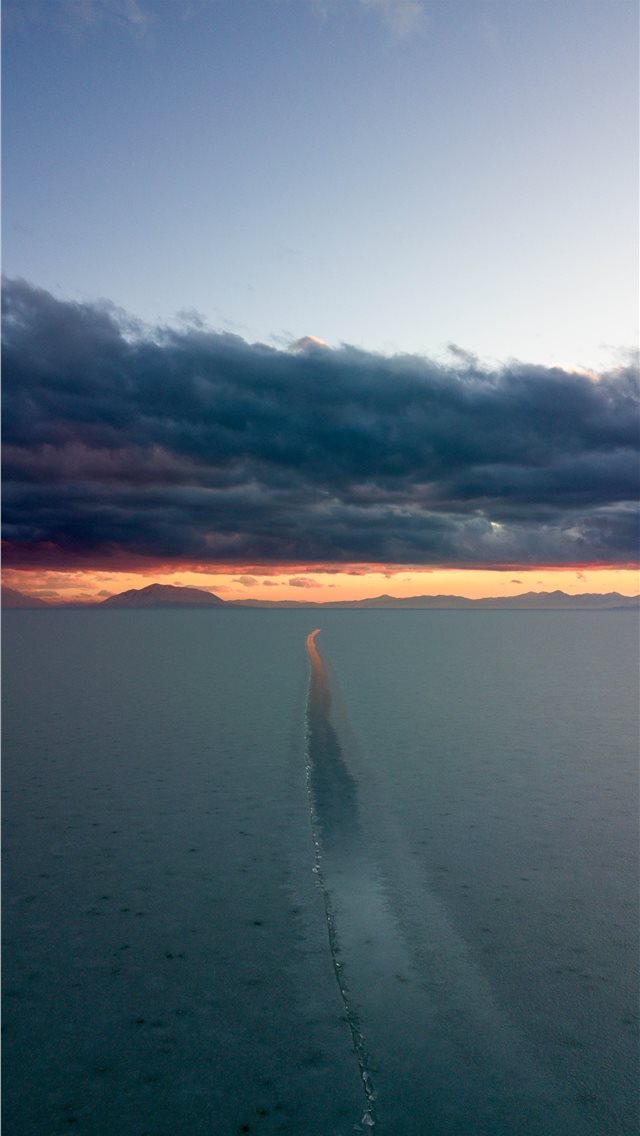 640x1136 ocean during sunset -  iPhone Wallpaper