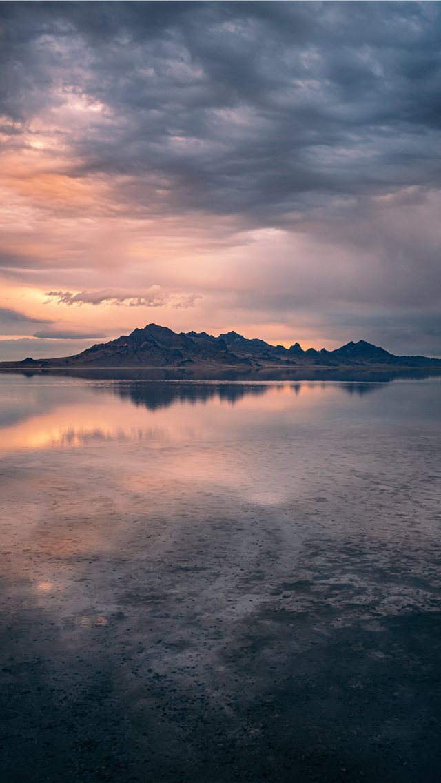 640x1136 Dramatic sunset gave off this 'movie poster' vibe ... - salt lake city iPhone Wallpaper