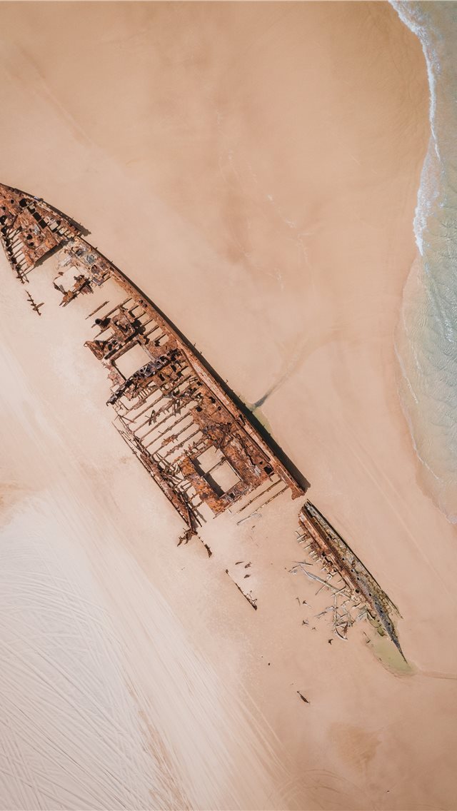 640x1136 wrecked ship - grey iPhone Wallpaper