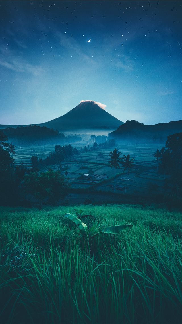 640x1136 mountain near green trees at night - indonesia iPhone Wallpaper