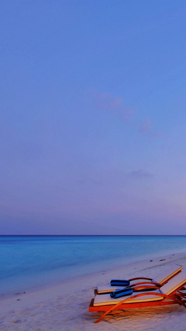 640x1136 Luxury Beach Resort - sea iPhone Wallpaper
