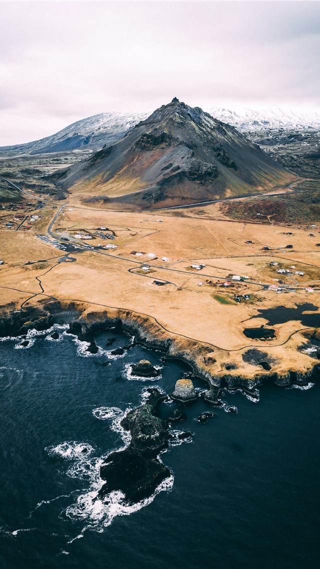 640x1136 view of mountain during daytime - scenery iPhone Wallpaper