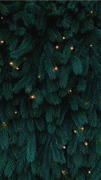 green Christmas tree with lights iphone wallpaper ilikewallpaper com 200