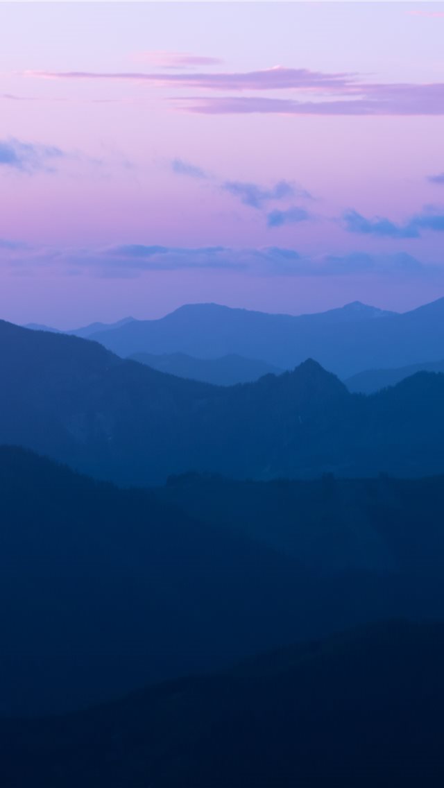640x1136 mountain ranges during golden hour - mount rainier national park iPhone Wallpaper