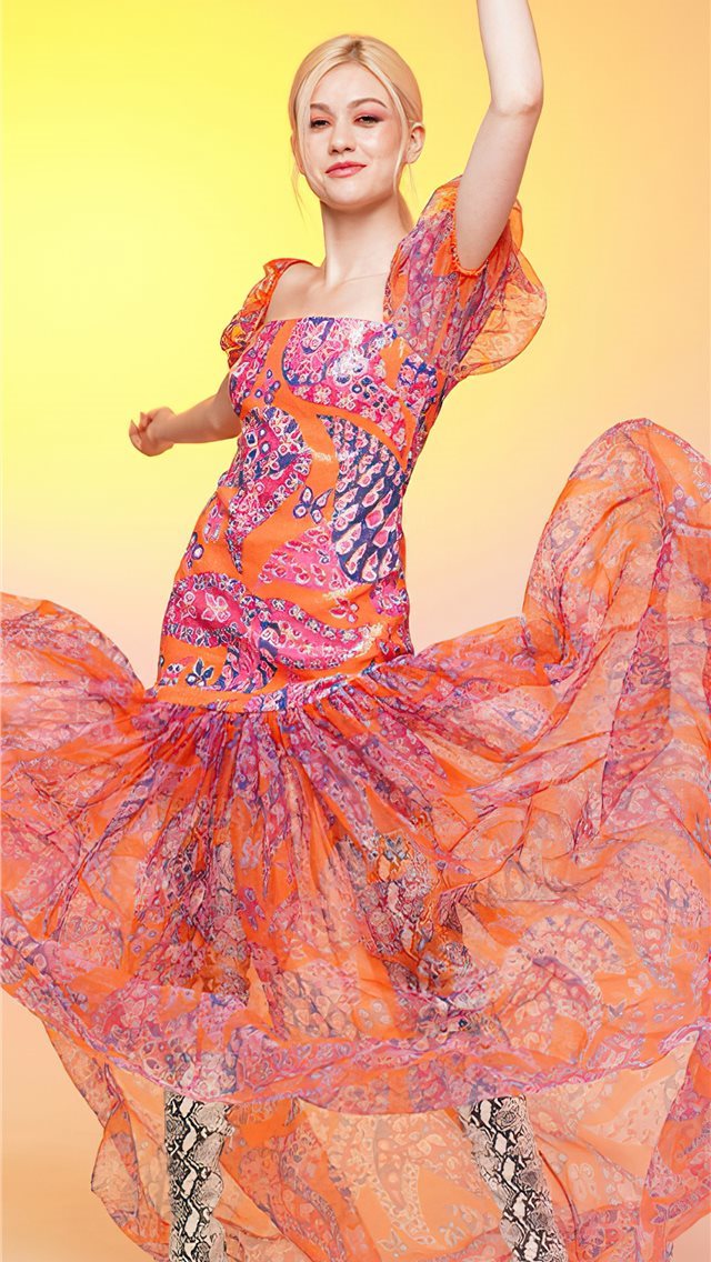 640x1136 katherine mcnamara stylecaster magazine 4k - katherine mcnamara iPhone Wallpaper