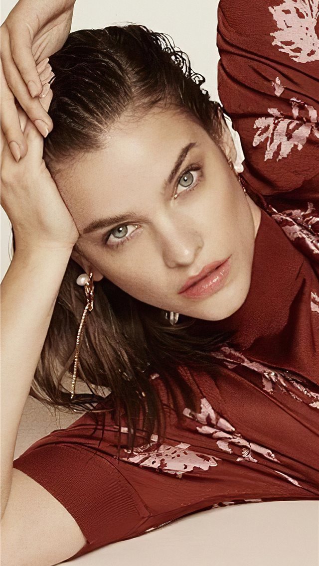 640x1136 barbara palvin 2020 4k - barbara palvin iPhone Wallpaper