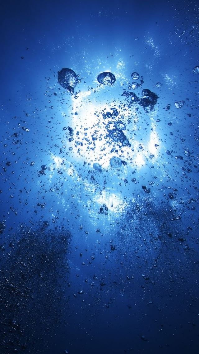 640x1136 Under The Water - bubble iPhone Wallpaper