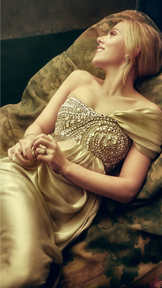 640x1136 scarlett johansson vanity fair oscar portrait 4k - photoshoot iPhone Wallpaper