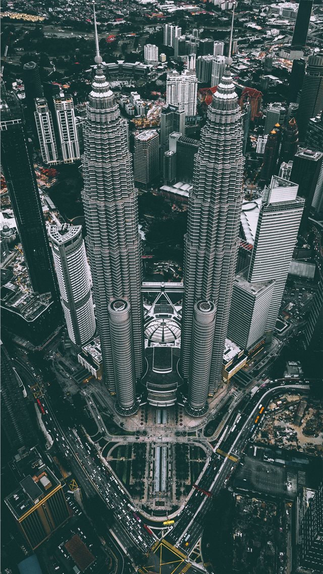 640x1136 aerial photograph of Petronas Twin Tower Malaysia - kuala lumpur iPhone Wallpaper