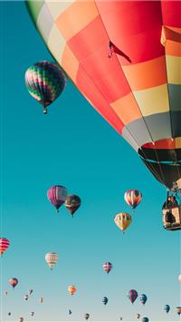 hot air balloons under blue sky wallpaper