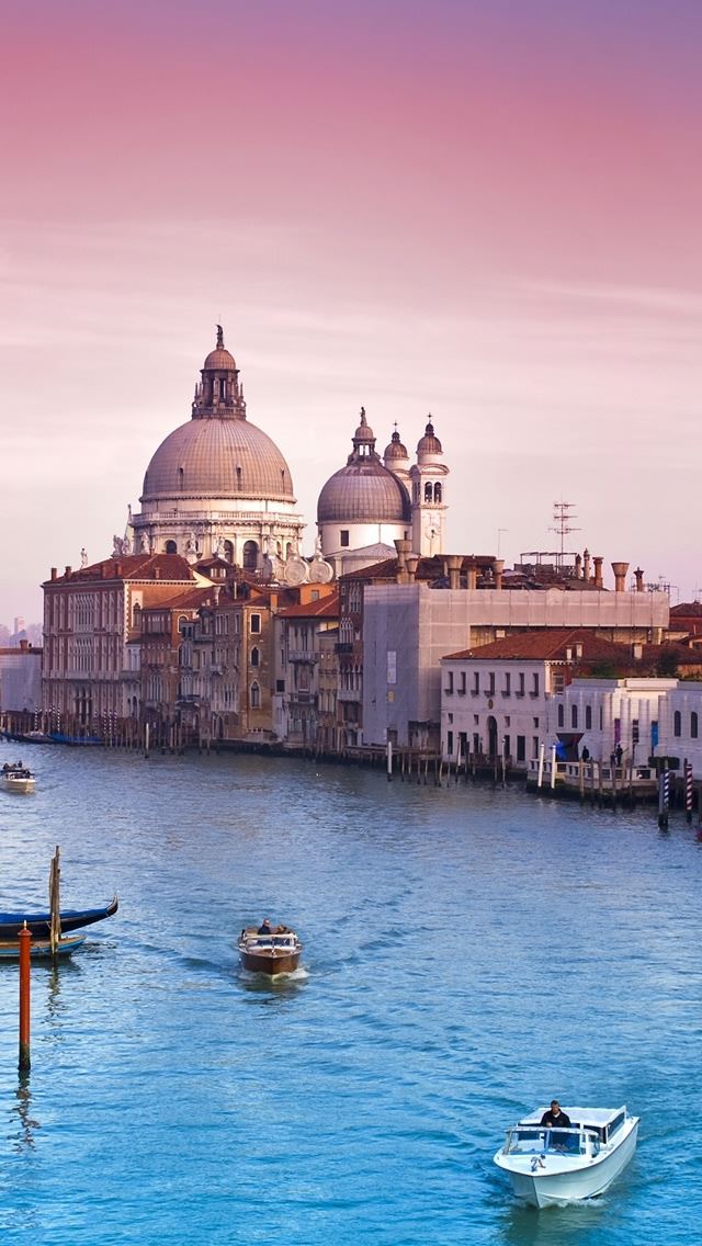 640x1136 Beauty Of Venice - ship iPhone Wallpaper