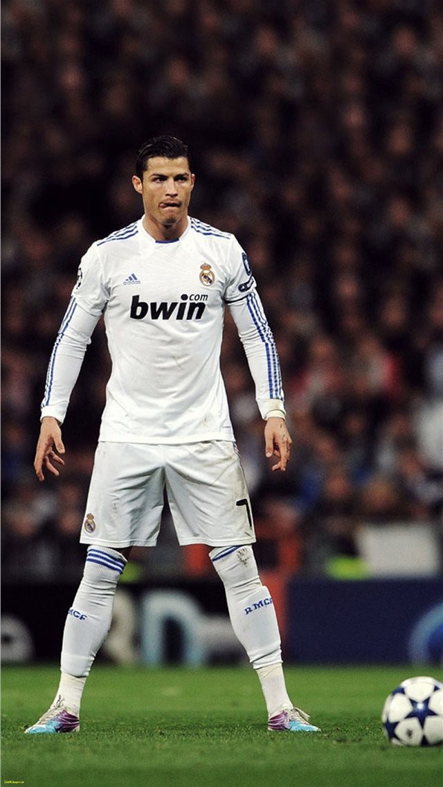 640x1136 81 Cr7 2018 on Play - trends iPhone Wallpaper