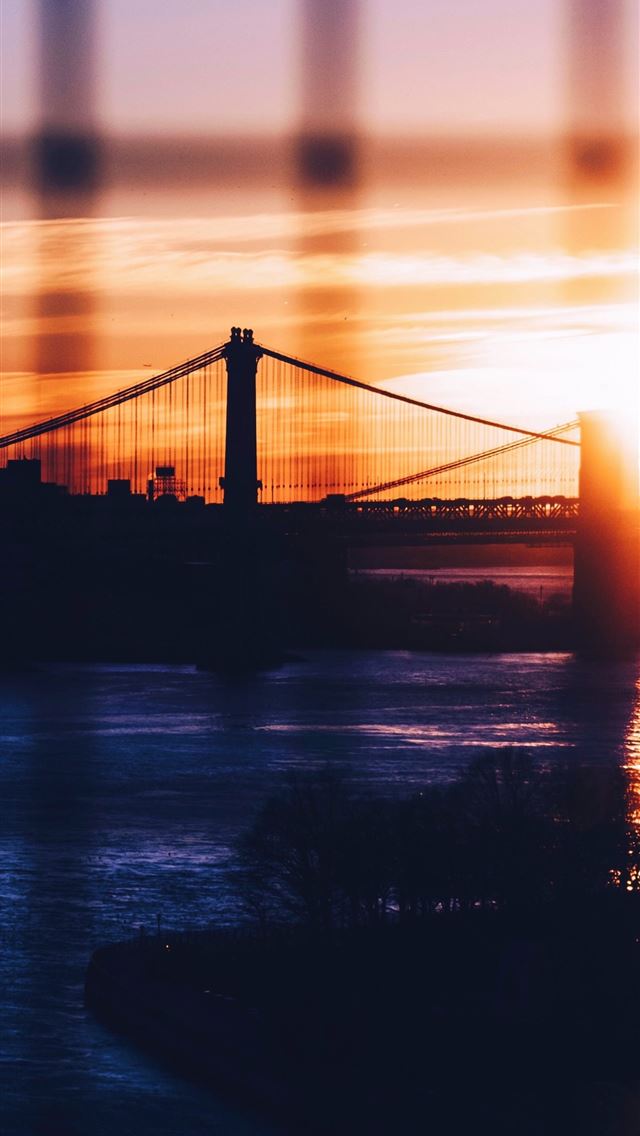 640x1136 silhouette of Brooklyn and Manhattan Bridges durin... -  iPhone Wallpaper