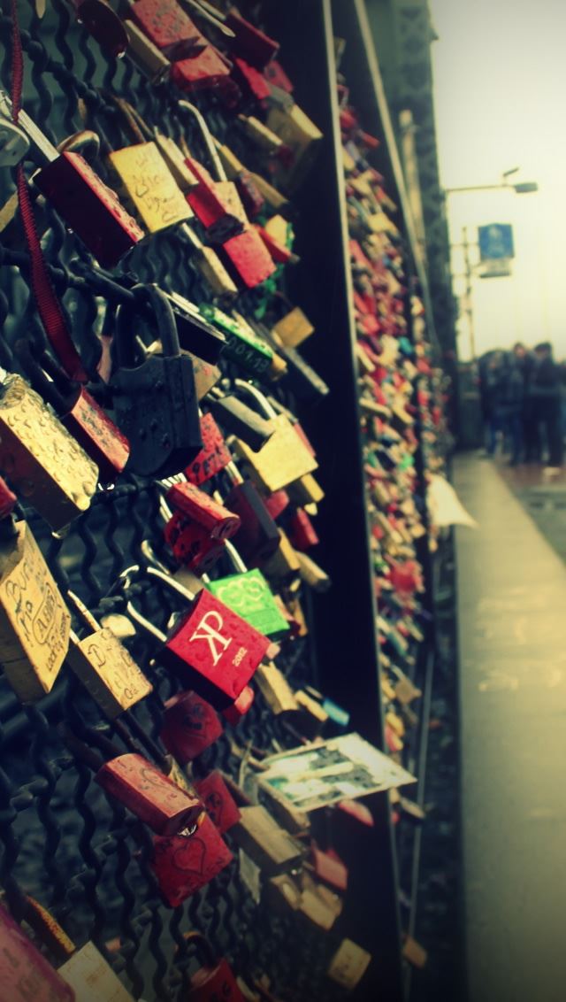 640x1136 At Koln Love Bridge - bridge iPhone Wallpaper