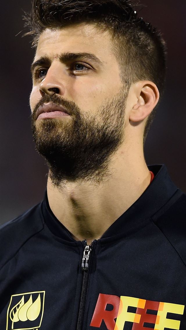 640x1136 Gerard Piqué - spain iPhone Wallpaper