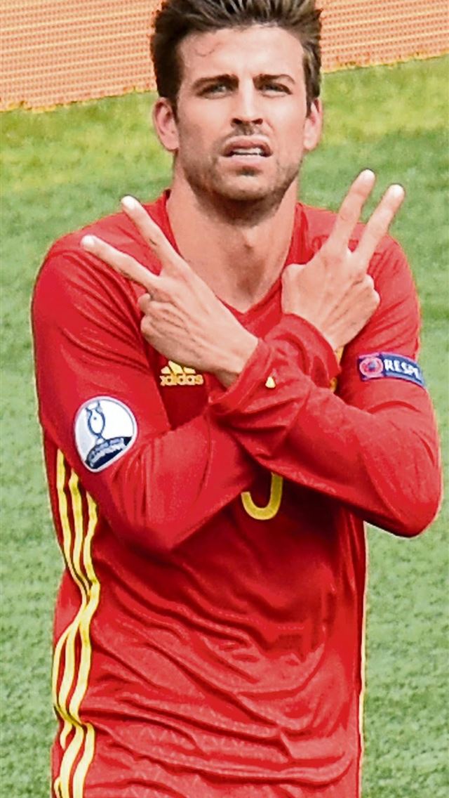 640x1136 Pique - spain iPhone Wallpaper