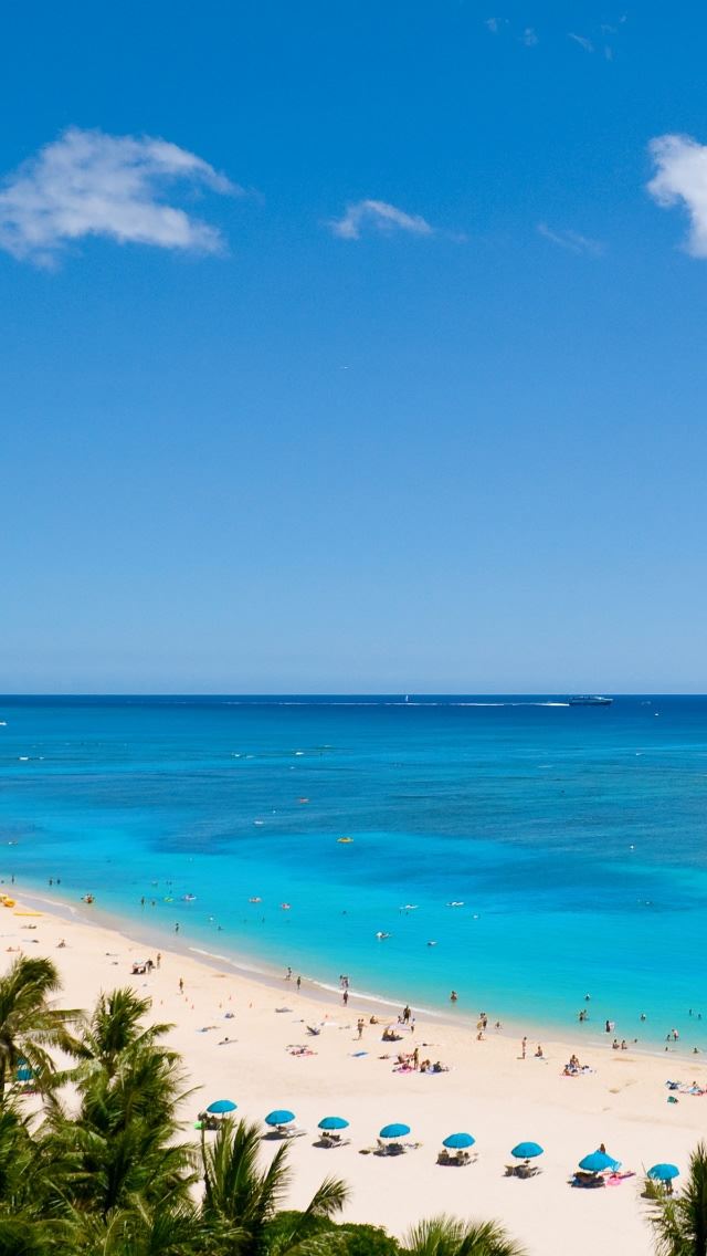 640x1136 Waikiki Beach And Pacific Ocean - sand iPhone Wallpaper