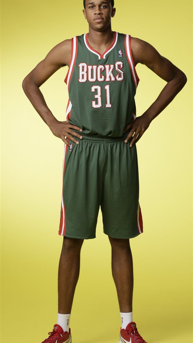 640x1136 Bucks Lottery Picks Since 1992 - basketball celebrity iPhone Wallpaper