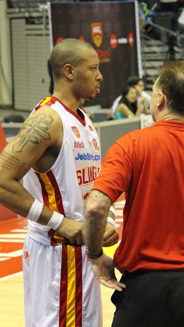 640x1136 michael johnson - basketball celebrity iPhone Wallpaper