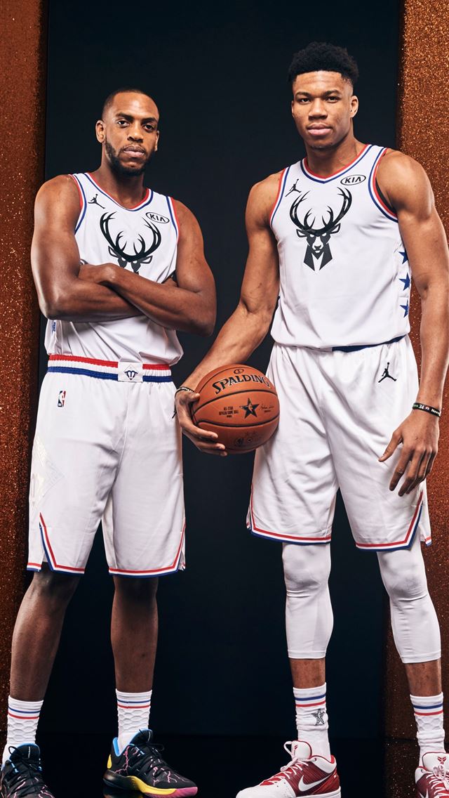 640x1136 The Top 25 Photos of Giannis for his 25th Birthday - basketball celebrity iPhone Wallpaper