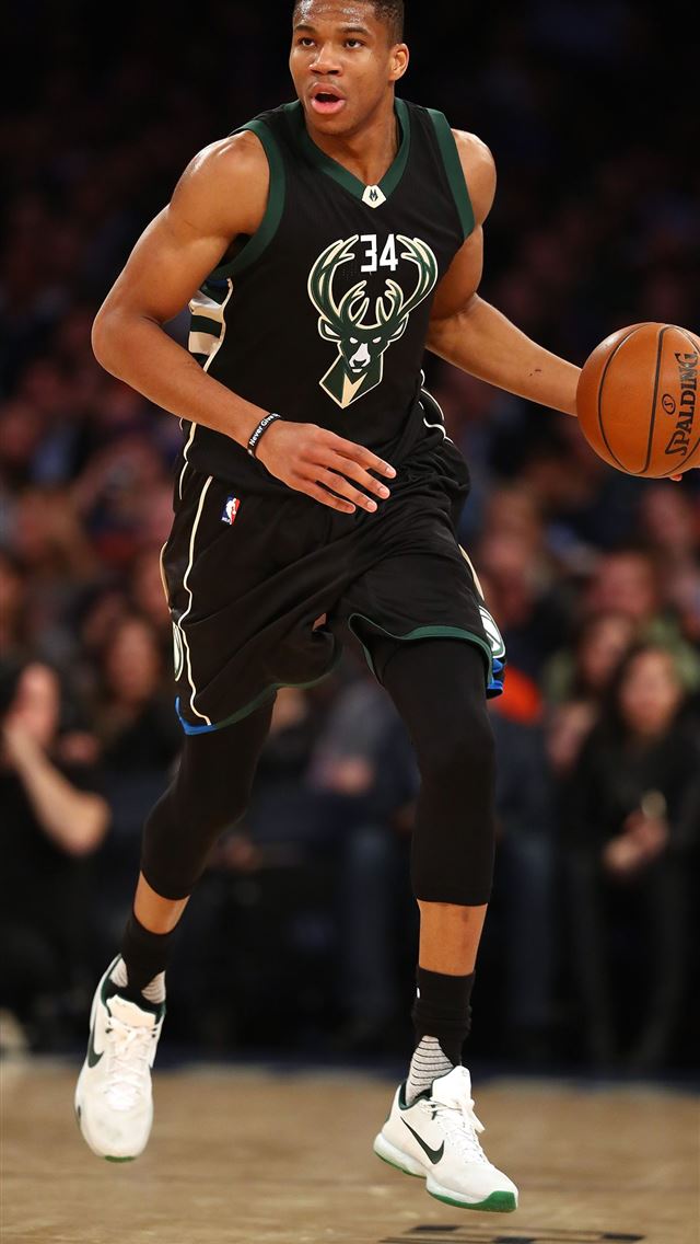 640x1136 Giannis Antetokounmpo on Dog - giannis antetokounmpo iPhone Wallpaper