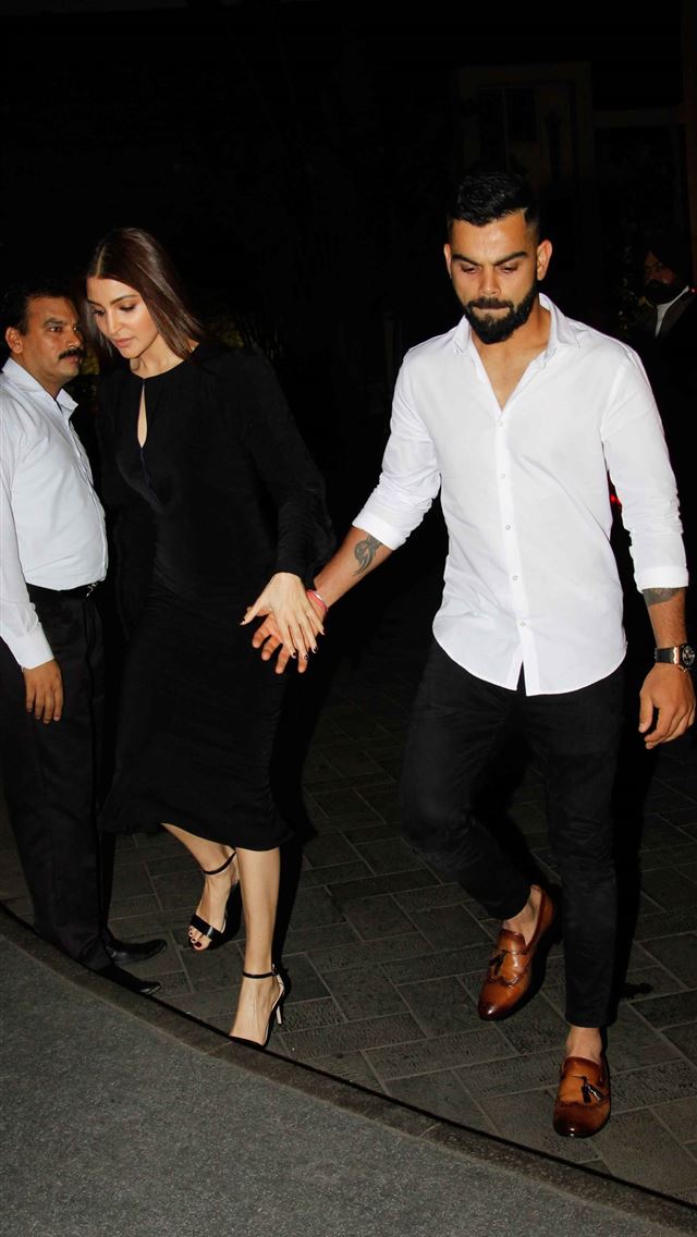640x1136 In pics Virat Kohli Anushka Sharma and more at Zah... - cricket celebrity iPhone Wallpaper