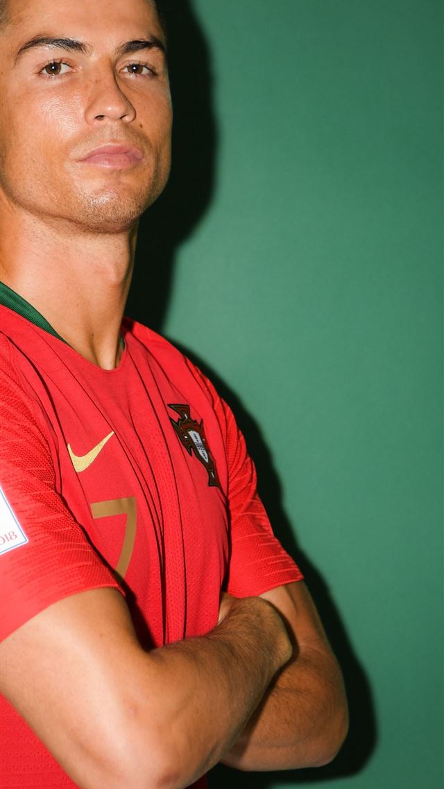640x1136 Cristiano Ronaldo Back Net - james rodríguez iPhone Wallpaper