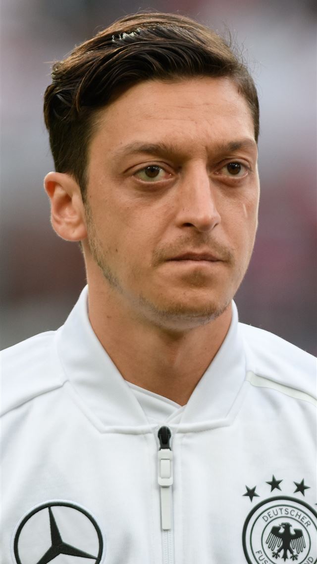 640x1136 Ozil Pictures posted by Samantha Cunningham - sport celebrity iPhone Wallpaper