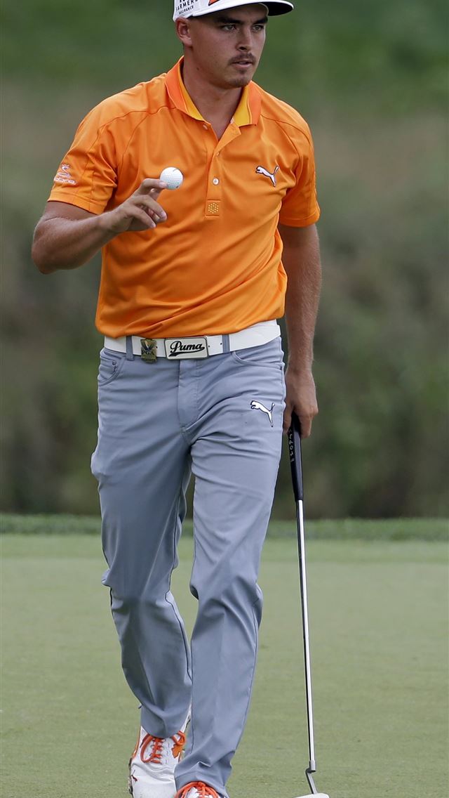 640x1136 Tracker McIlroy wins PGA Championship - sport celebrity iPhone Wallpaper