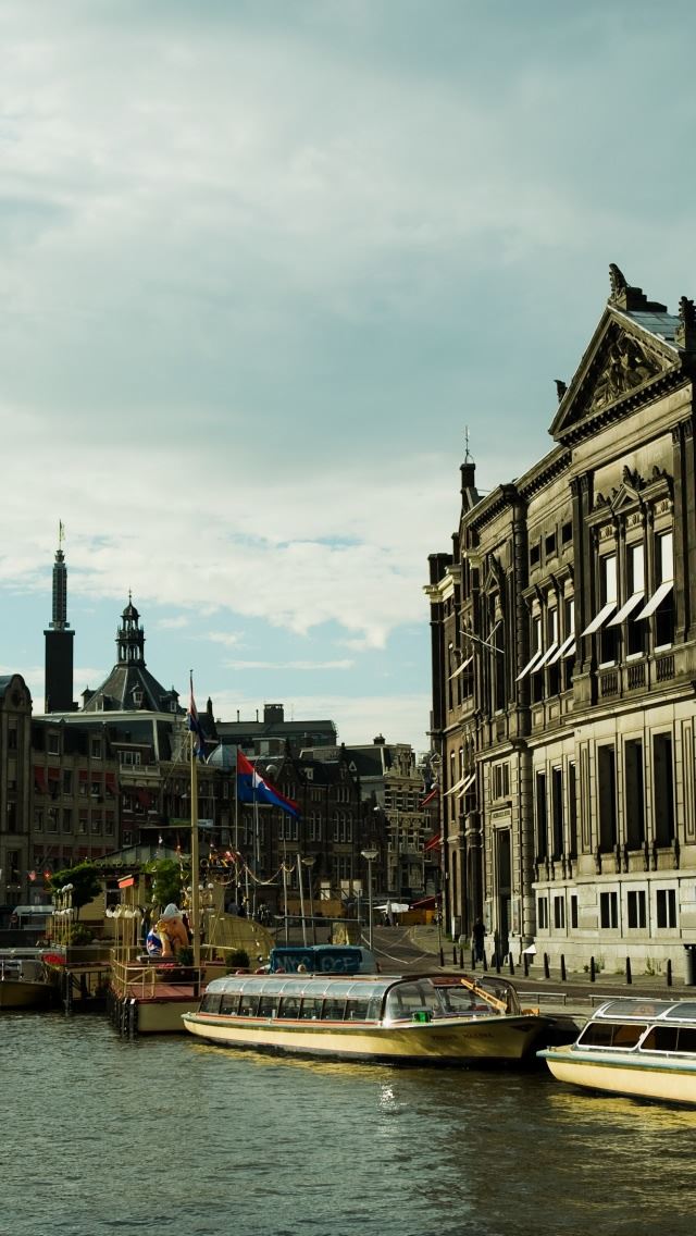 640x1136 Rokin Amsterdam - lake iPhone Wallpaper