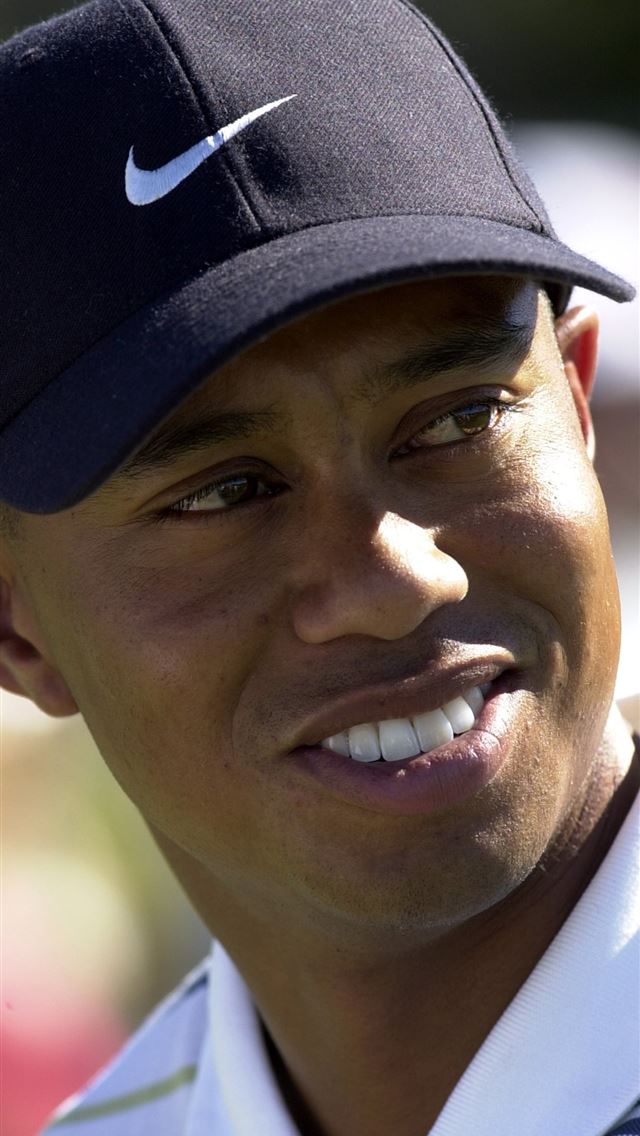 640x1136 Tiger Woods Doesn't Need to Get More Fit  - sport celebrity iPhone Wallpaper