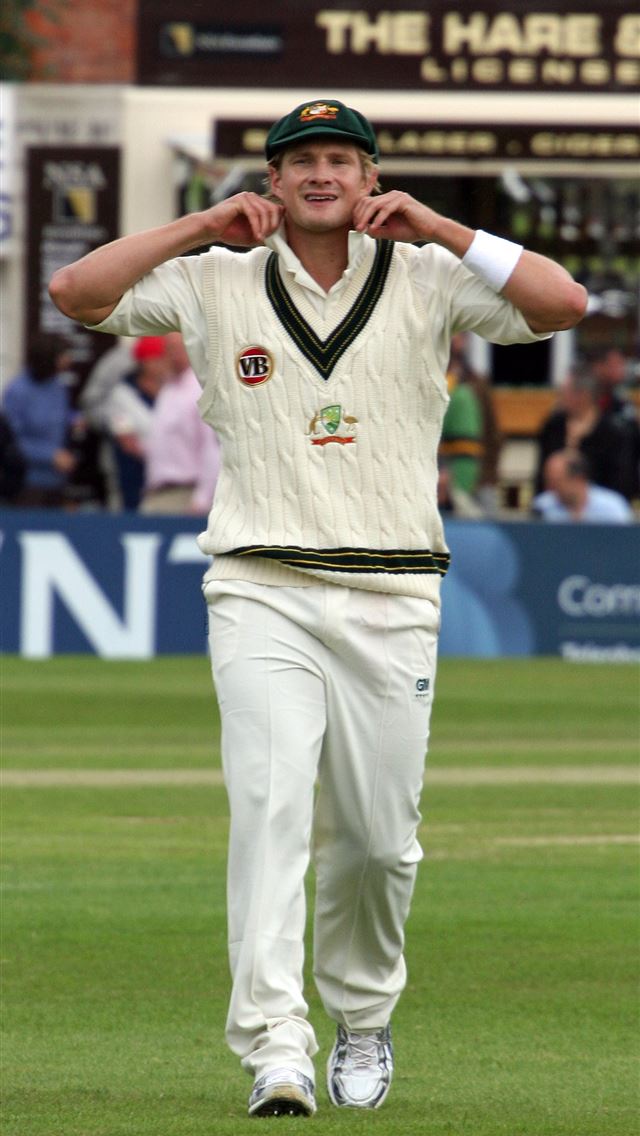 640x1136 5 Cricketers Who Began Their Career As Bowlers But... - cricket celebrity iPhone Wallpaper