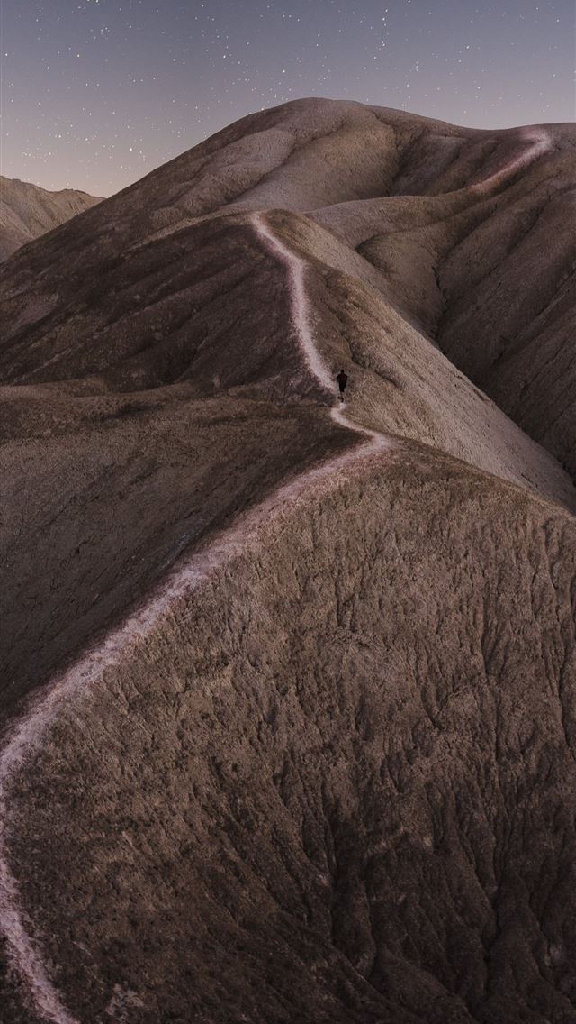landscape photograph ofmountain range iPhone wallpaper 