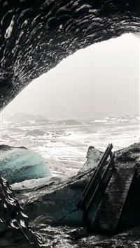 gray cave during daytime wallpaper