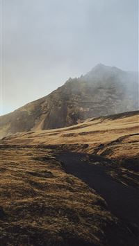 shallow focus photo of brown mountain wallpaper