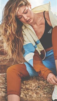 gigi hadid reebok 8k wallpaper