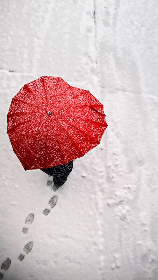 640x1136 Red heart shaped umbrella -  iPhone Wallpaper