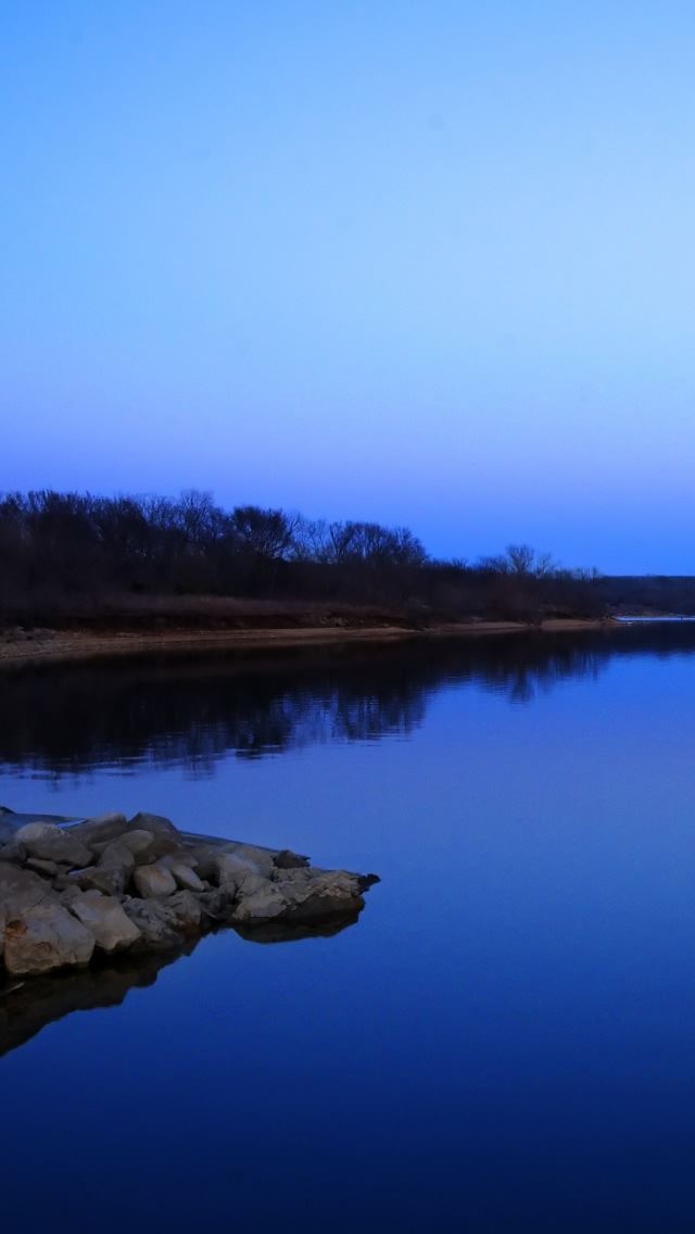 640x1136 Moonride - lake iPhone Wallpaper