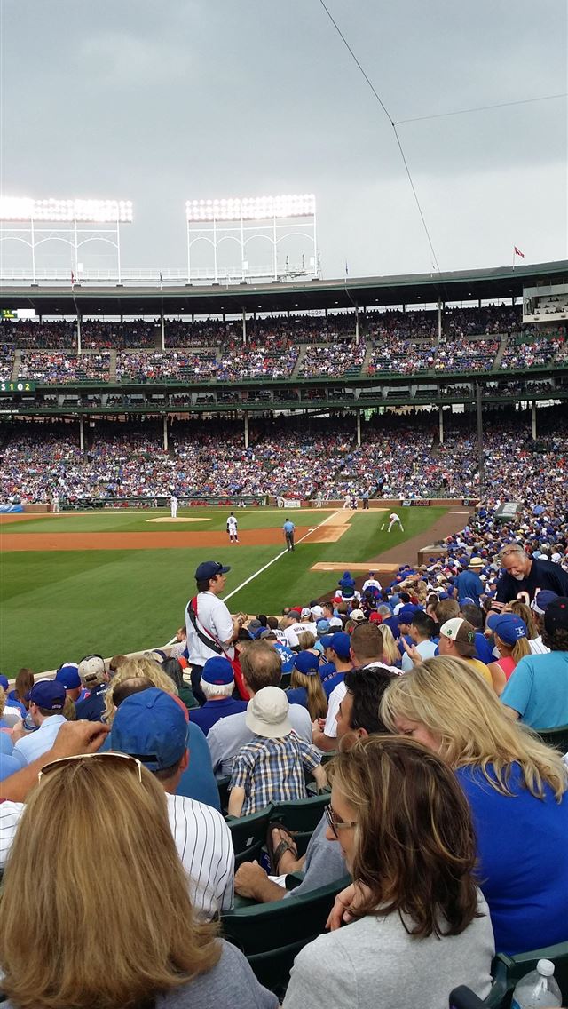 640x1136 Wrigley Field section 102 row 14 seat 2 Chicago Cu... - trends iPhone Wallpaper
