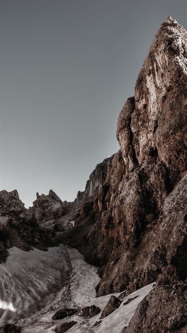 640x1136 mountain and stream - italy iPhone Wallpaper
