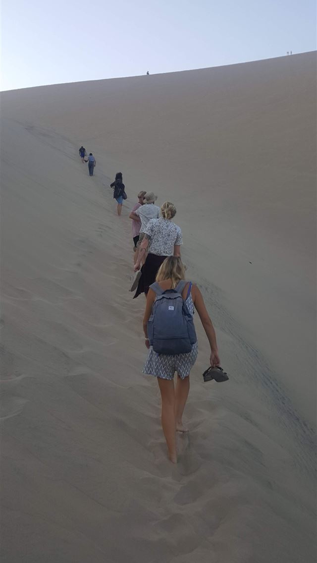 640x1136 Huacachina - huacachina iPhone Wallpaper