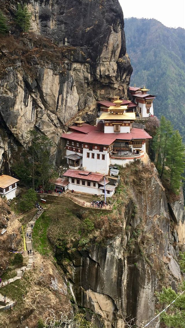 640x1136 Tiger's Nest Monastery - bhutan iPhone Wallpaper