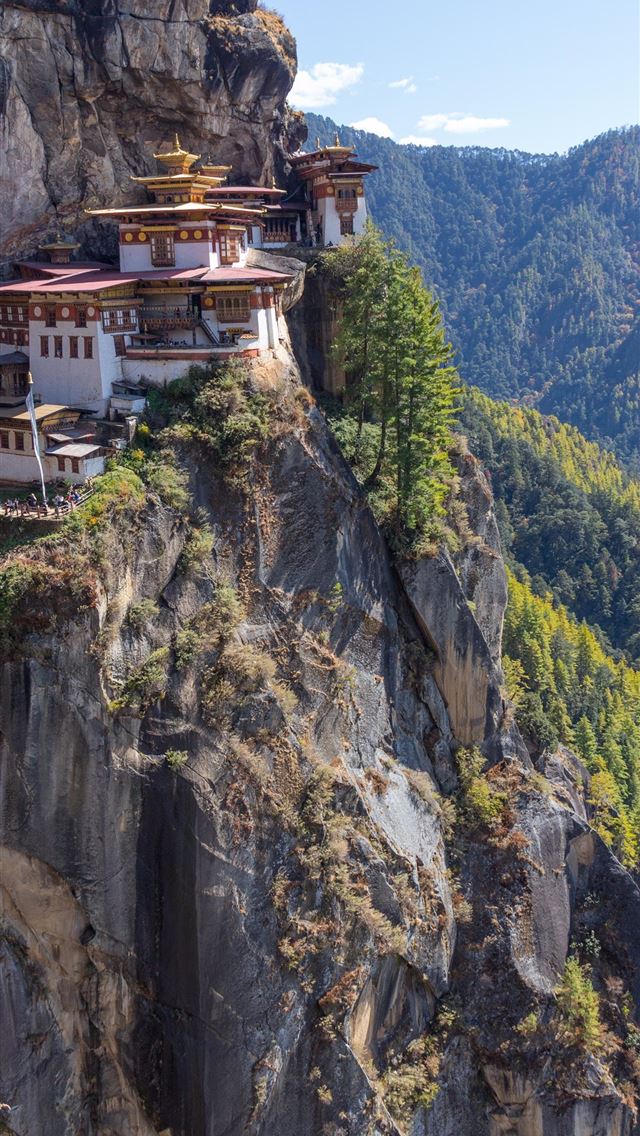 640x1136 Tiger's Nest Monastery - bhutan iPhone Wallpaper