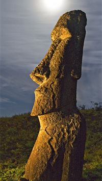Moonlit Moai Ian Parker wallpaper