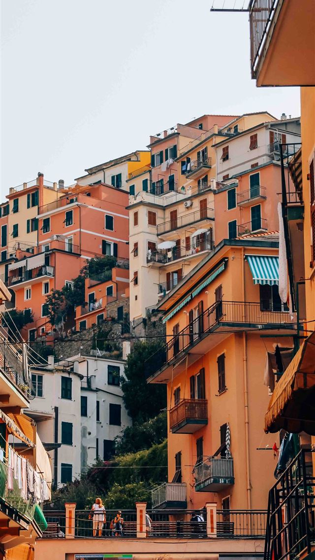 640x1136 A Guide to Exploring Cinque Terre - liguria iPhone Wallpaper