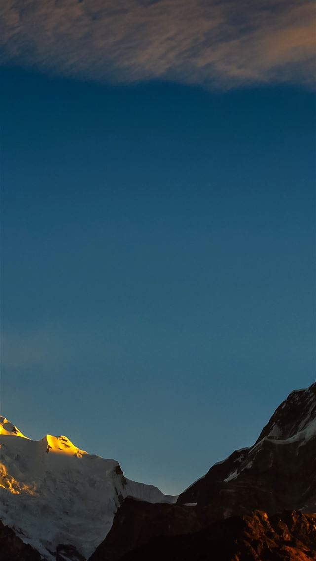 640x1136 The Himalayas - 100 most beautiful places to visit iPhone Wallpaper